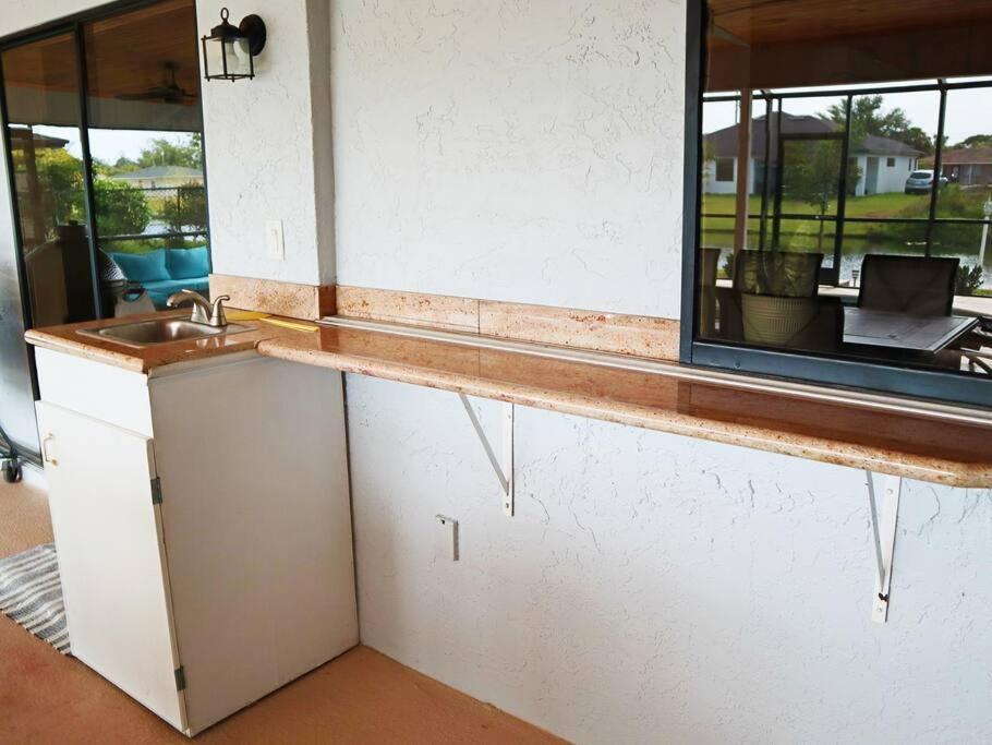 Cozy Retreat, Heated Pool, Water Canal, Bikes,3 Bedroom Κέιπ Κόραλ Εξωτερικό φωτογραφία